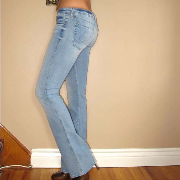 π 7 For All Mankind Low Rise Y2K Light Vintage Bootcut Jeans 27 Fits Like 26 - Picture 6 of 8